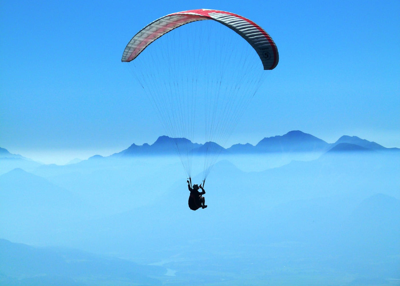 Vuelo en parapente para principiantes: La guía definitiva