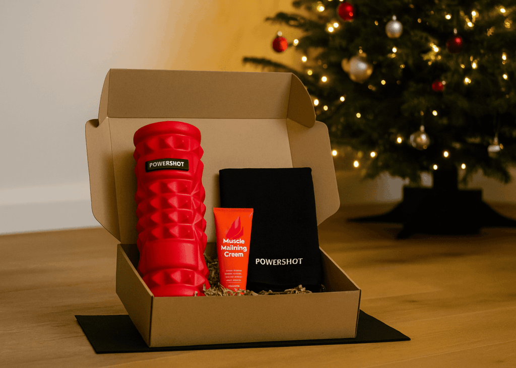 pack-bienestar-para-deportista-al-pie-de-un-arbol-de-navidad