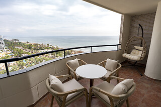 Una noche con desayuno, cena y experiencia bienestar para 2 en Pontiana Thalasso Hotel***** en Oropesa (Castellón)
