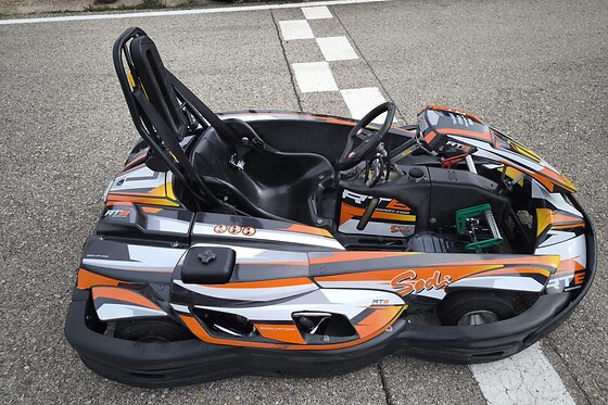 Una tanda en Kart adulto para 2 en Karting Cabanillas en Cabanillas del campo (Guadalajara)