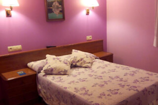 Una noche para 2 en Pensión Toranda en Niembro (Asturias)