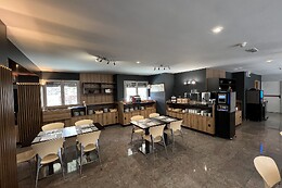 YOMO IMPERIAL HOTEL