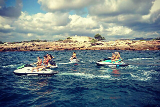 Un tour en jet ski para 1 en Liberty Wings Watersports en Calafat (Tarragona)