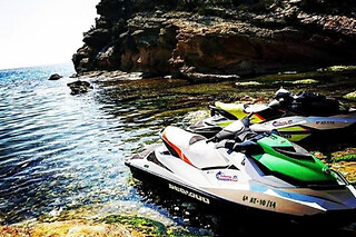 Un tour en jet ski para 1 en Liberty Wings Watersports en Calafat (Tarragona)
