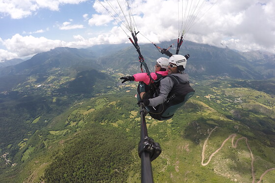 Un vuelo en parapente para 1 en Speedriding en Castejón de Sos (Huesca)