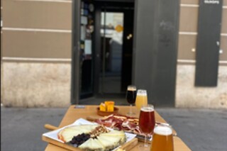 Una cata picoteo para 2 en Olhöps en Valencia