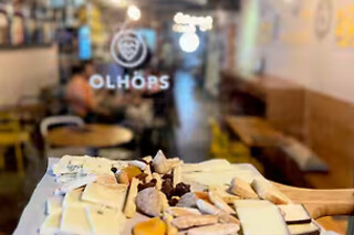 Una cata picoteo para 2 en Olhöps en Valencia