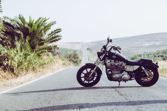 Una ruta en Harley por los pueblos Blancos o Costa de la Luz para 2 en Cádiz en Harley en Chiclana de la Frontera (Cádiz)