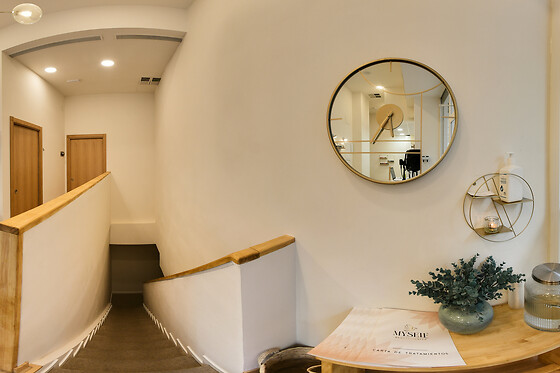 Un Masaje Head to Toe para 1 en Myself Beauty Center en Madrid