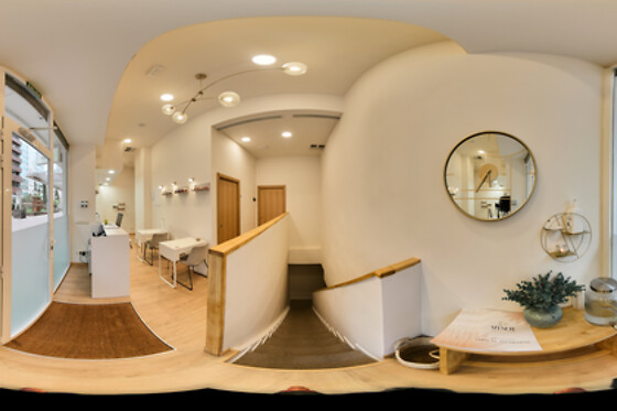 Un Masaje Head to Toe para 1 en Myself Beauty Center en Madrid