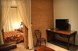 HOSPEDERIA BODAS DE CAMACHO Y LA CASA DE BASILIO EL POBRE