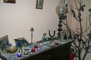 Una noche con espectáculo y cena para 2 en La casa del Miedo en San Martín de Montalbán (Toledo)