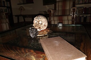 Una noche con espectáculo y cena para 2 en La casa del Miedo en San Martín de Montalbán (Toledo)