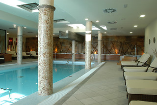Una noche con desayuno y cena para 2 en Hospes Palacio de Arenales & Spa**** en Cáceres