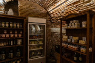 Cata de 4 vinos con aperitivo para 2 en El Jaraiz de Don Marciano en Villaverde de Medina (Valladolid)