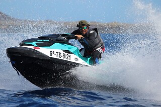Alquiler de jet ski para 1 en Flash Jet Ski en Las Galletas (Santa Cruz de Tenerife)