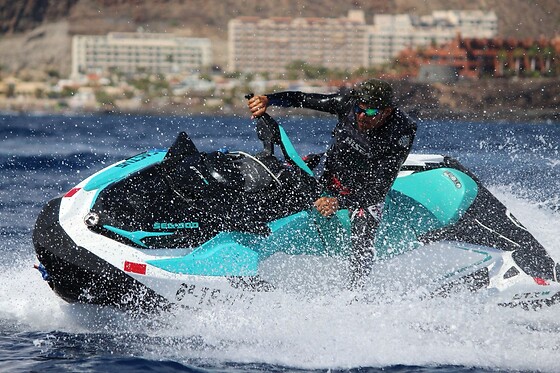 Alquiler de jet ski para 1 en Flash Jet Ski en Las Galletas (Santa Cruz de Tenerife)