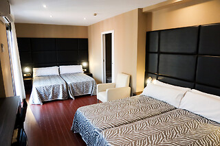 Dos noches con desayunos para 3 en Hotel Benetússer**** en Benetússer (Valencia)