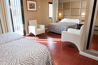 Dos noches con desayunos para 3 en Hotel Benetússer**** en Benetússer (Valencia)