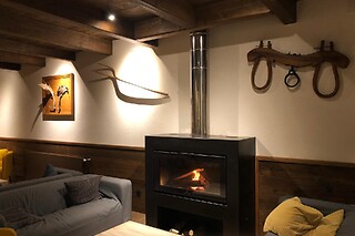 Una noche en habitación doble con balcón y desayuno para 2 en Hostal El Quinta en Espinavell (Girona)