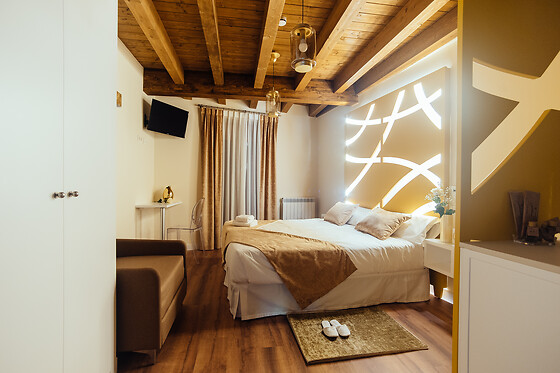 Dos noches con desayunos para 2 en Hotel Pinares de Soria en Molinos de Duero (Soria)