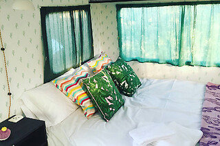 Una noche con desayuno para 2 en Caravan Glamping en Jarandilla de la Vera (Cáceres)