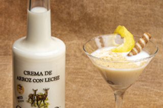 Envío a domicilio Pack Dry Essence Premium GIN & Orujo para 2 en Aguardientes Cervato en Villardeciervos (Zamora)