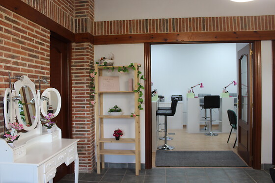 LLARELA NAILS CENTER - photo 10