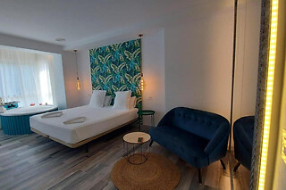 Una noche en apartamento con bañera hidromasaje para 2 en Apartamentos Prado Sastre**** en Alicante