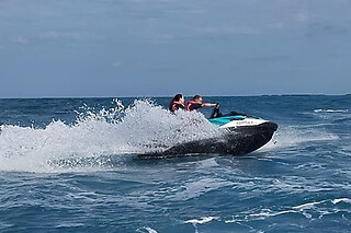 Una excursión Isla Benidorm y Bahía en moto de agua para 2 en Toda Jet en Villajoyosa (Alicante)
