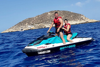 Una excursión Isla Benidorm y Bahía en moto de agua para 2 en Toda Jet en Villajoyosa (Alicante)