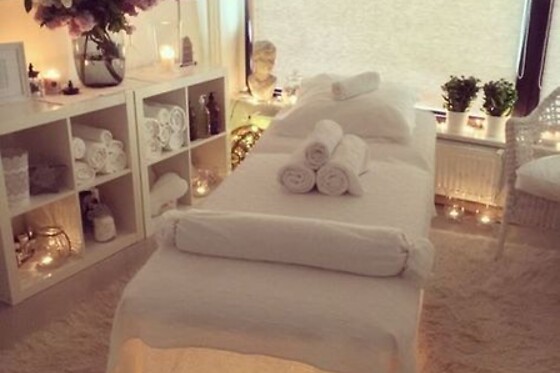 JULIA'S BEAUTY NAILS CENTER - photo 5