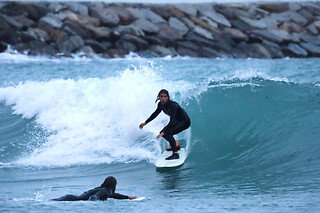 Una experiencia Paddle surf Sunrise/Sunset para 2 en Blue Salt School en Barcelona