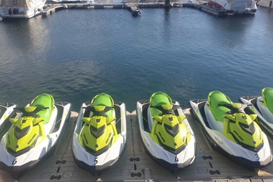 Una ruta turística en moto de agua para 4 en Vilajet en Vilagarcía de Arousa (Pontevedra)