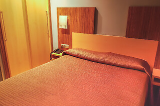 Una noche en habitación premium con desayuno para 2 en Hotel Faranda Express Alisas Santander** en Santander