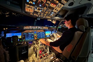 Una experiencia de simulación de vuelo en BOEING 737 para 1 a 2 personas en BAA Training Spain en Gavà (Barcelona)