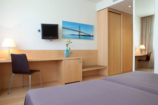 Dos noches en habitación superior con desayunos para 2 en Hotel Daniya Alicante*** en Alicante