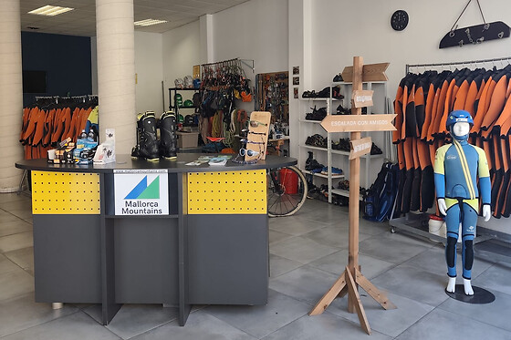 Un actividad de barranquismo para 3 con Mallorca Mountains en Manacor (Islas Baleares)