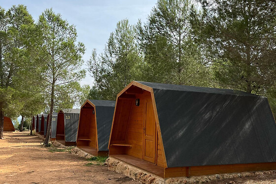 Dos noches en cabaña climatizada con actividad multiaventura y entradas a la Tomatina para 2 en La Tomatina de Buñol - Campamento La Serrana en Buñol (Valencia)