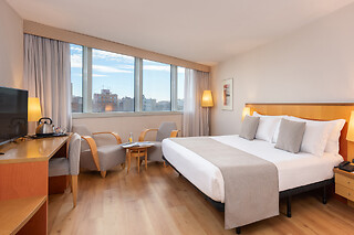 Una noche en habitación superior con desayuno para 2 en Hotel Castellón Center Affiliated by Meliá**** en Castellón de la Plana (Castellón)