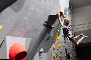 Bautismo de escalada para 2 en Awesome Boulder Center en Fuenlabrada (Madrid)