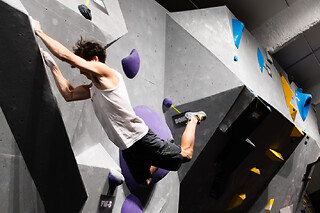 Bautismo de escalada para 2 en Awesome Boulder Center en Fuenlabrada (Madrid)