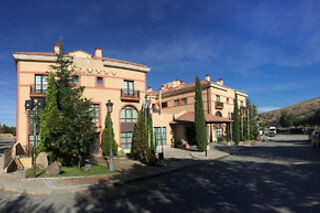 Una noche en suite con bañera hidromasaje para 2 en Hotel Segovia Sierra de Guadarrama en Los Ángeles de San Rafael (Segovia)
