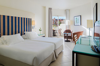 Una noche con cena y experiencia bienestar para 2 en Hotel H10 Estepona Palace**** en Estepona (Málaga)
