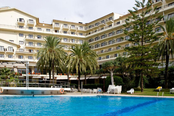 Dos noches con desayunos para 2 en Hotel Intelier Orange**** en Benicássim (Castellón)