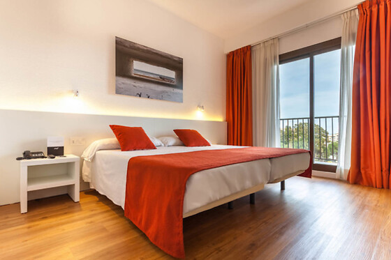 Dos noches con desayunos para 2 en Hotel Intelier Orange**** en Benicássim (Castellón)