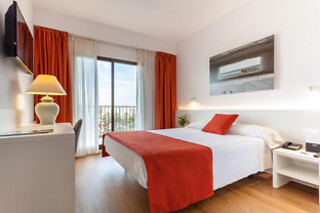 Dos noches con desayunos para 2 en Hotel Intelier Orange**** en Benicássim (Castellón)