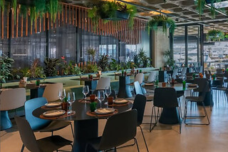 Una comida o cena gastronómica para 2 en Restaurante Front en Valencia