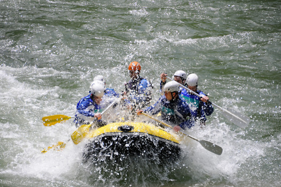 Una actividad de descenso de cañones para 2 en Escuela Asturiana de Piragüismo en Arriondas (Asturias)