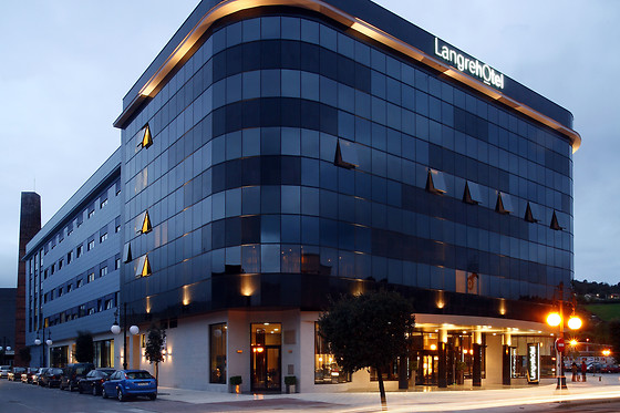 AZZ LANGREHOTEL&SPA - photo 1